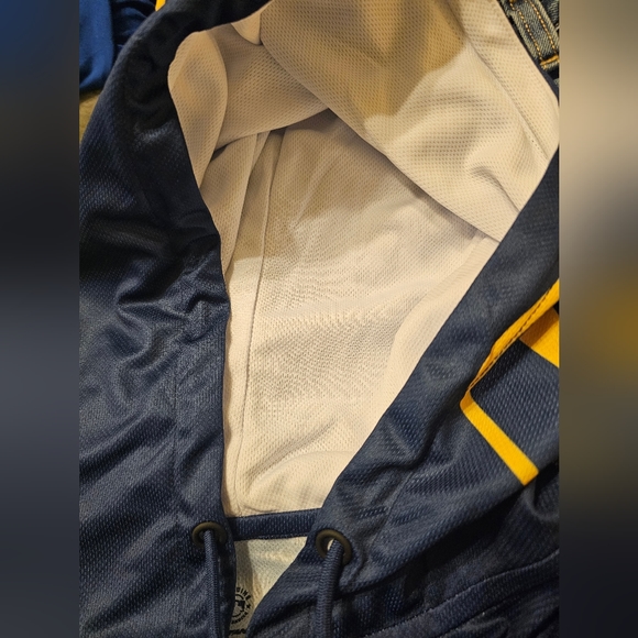 NWT Milwaukee Brewers Hoodie with Henley Buttons. Size:XL. - Picture 4 of 7